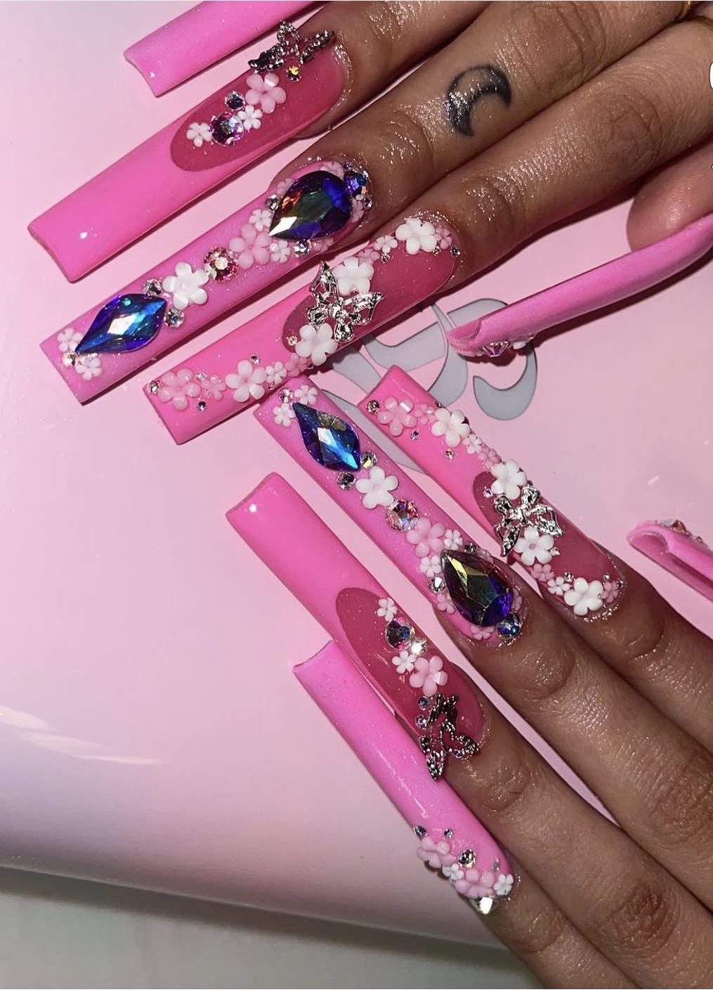 nail