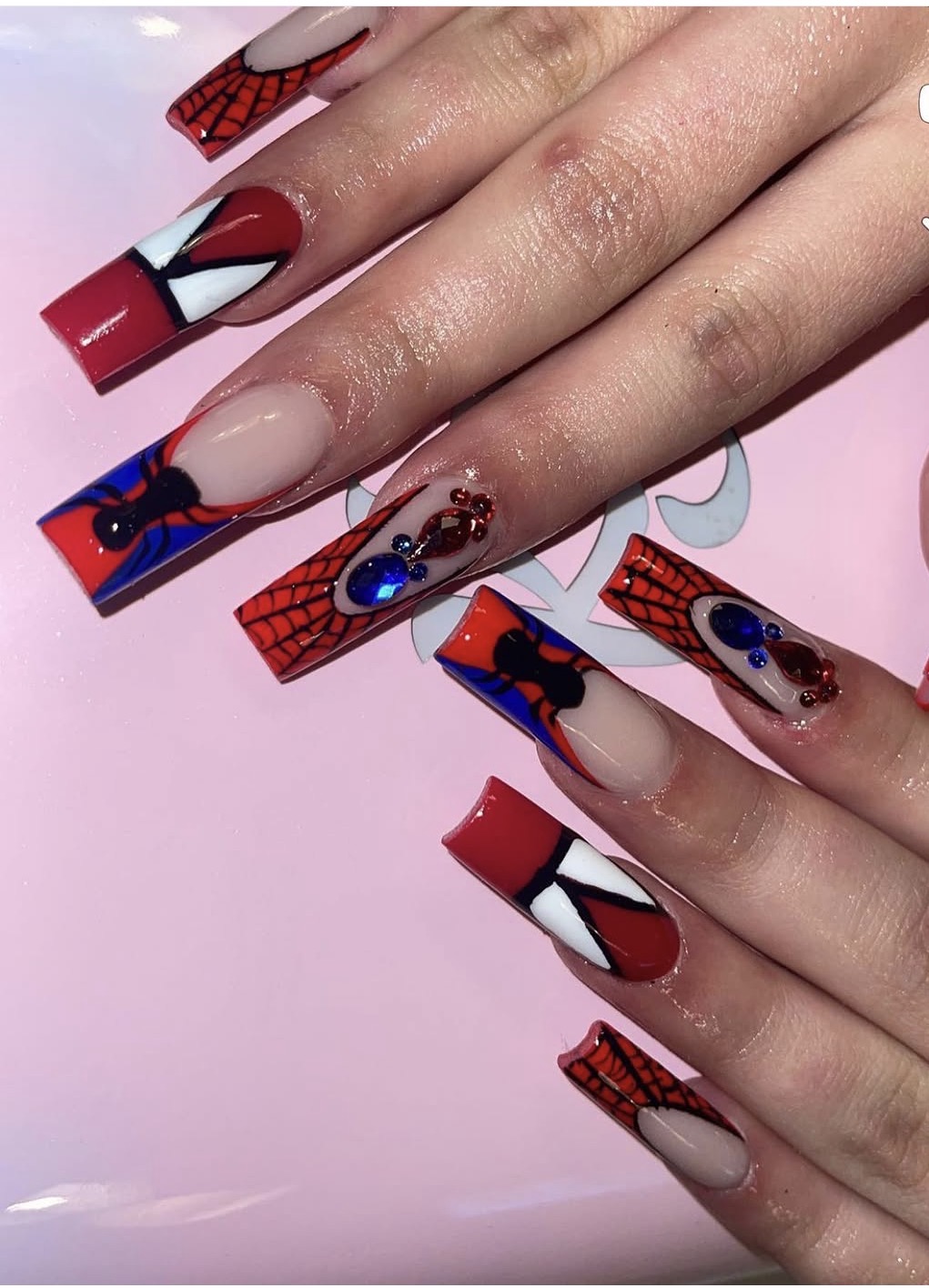 nail